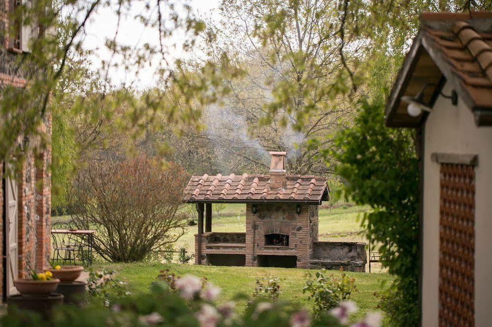 Agriturismo Borgo Di Campagna Il Tesoro Torre Alfina Bagian luar foto